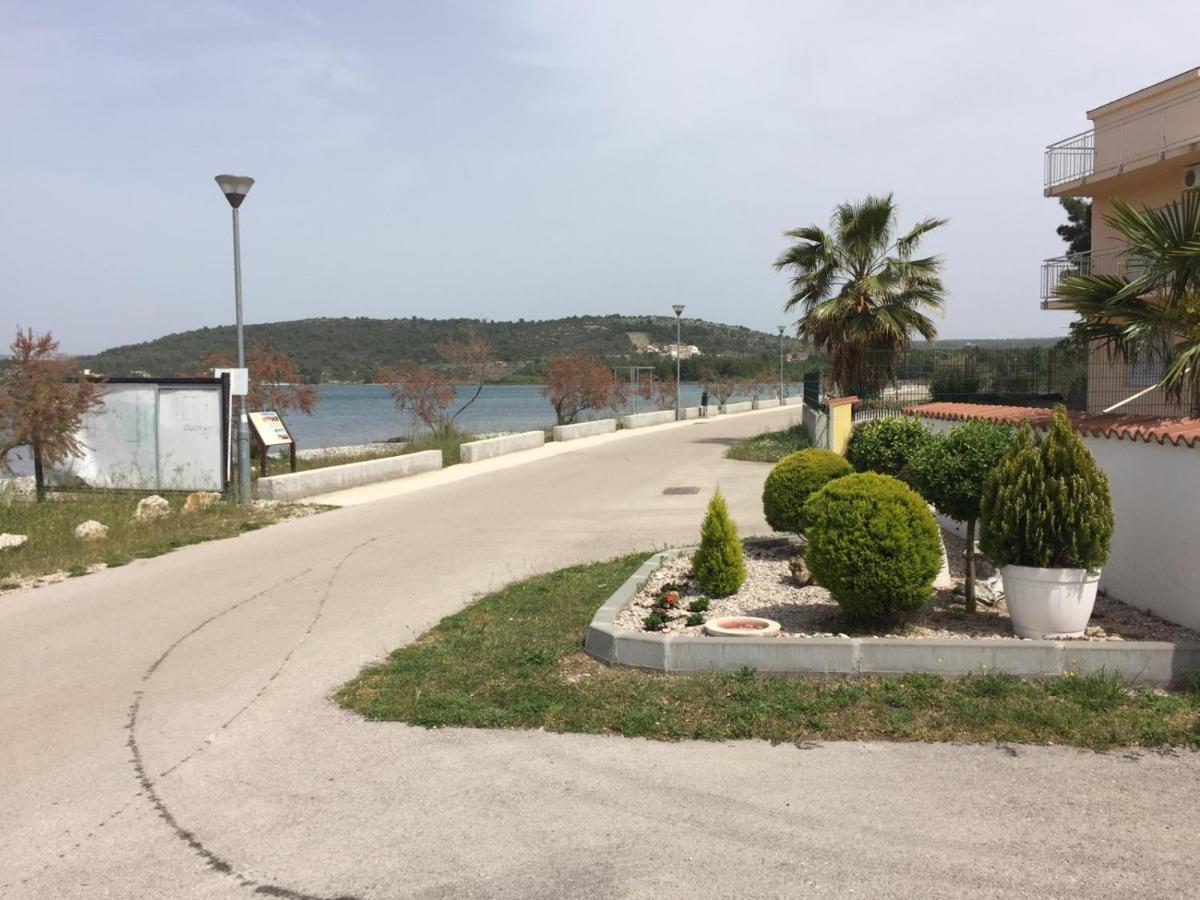 Lipovac Resort Ficus Билице Екстериор снимка