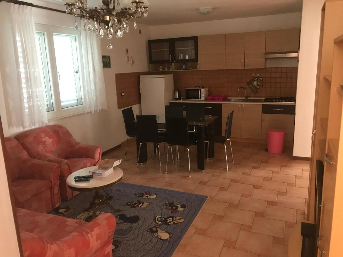 Lipovac Resort Ficus Билице Екстериор снимка