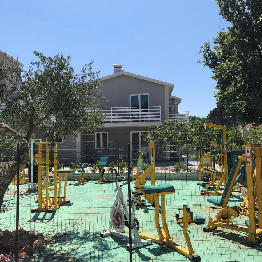 Lipovac Resort Ficus Билице Екстериор снимка