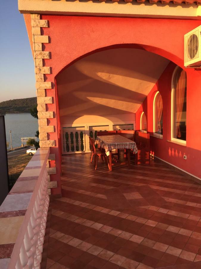 Lipovac Resort Ficus Билице Екстериор снимка